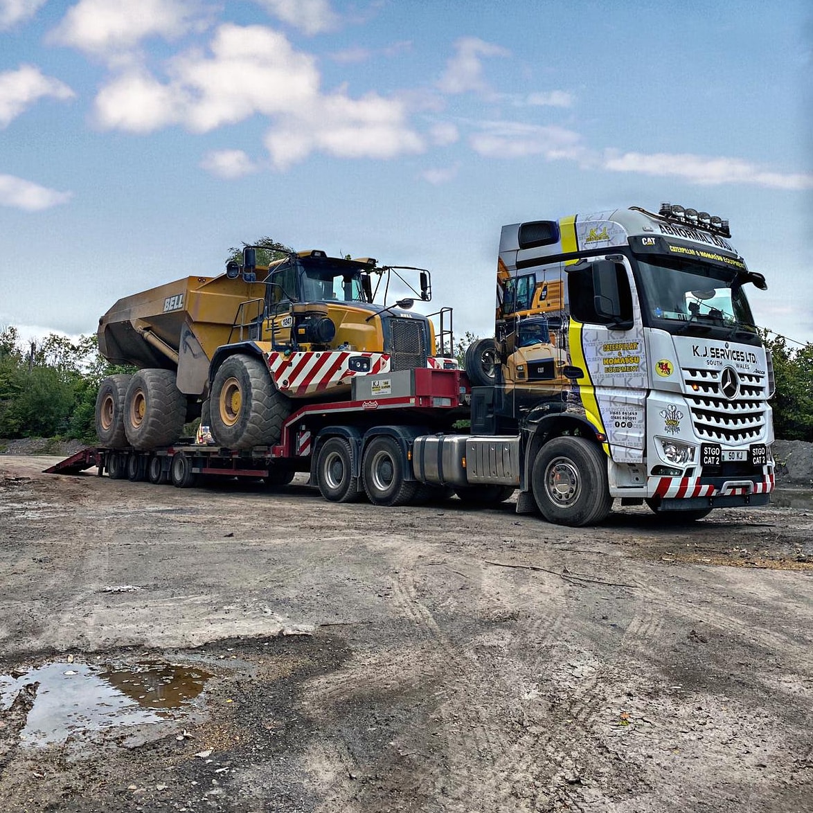 KJ_Services's tweet photo. 50 KJ Delivering A Bell B50D A.D.T On To Site! 💪 #KJServicesLtd #KJCrushingLtd #LowLoaderService #Bell #Equipment https://t.co/3kLwN7DErH