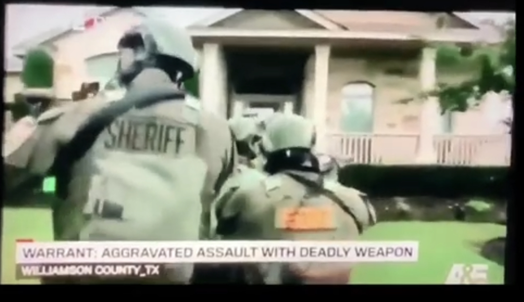 tplohetski's tweet photo. EXCLUSIVE: With all possible firepower, a Williamson County SWAT team busted down a front door to arrest a 24-year-old in an alleged roommate assault. The weaponized takedown, aired on "Live PD," came just hours after deputies had ample chance to quietly arrest Asher Watsky. https://t.co/qAowA6EdYk