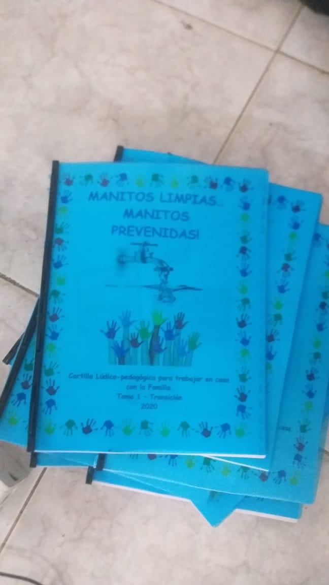 ingespitaleta's tweet photo. Maestros auténticos motivan, inspiran y hacen fácil lo difícil. Z. Difícil acceso, pero están ahí, para servir. Experiencia significativa: Manitos Limpias - Manitos prevenidas @NataliaCovillaT, @constanzaalarc ,@JorgeCelisG, @ingridpcalderon, @mara_vivas, https://t.co/n44qGTiKLa https://t.co/mrWLr0Ivc1