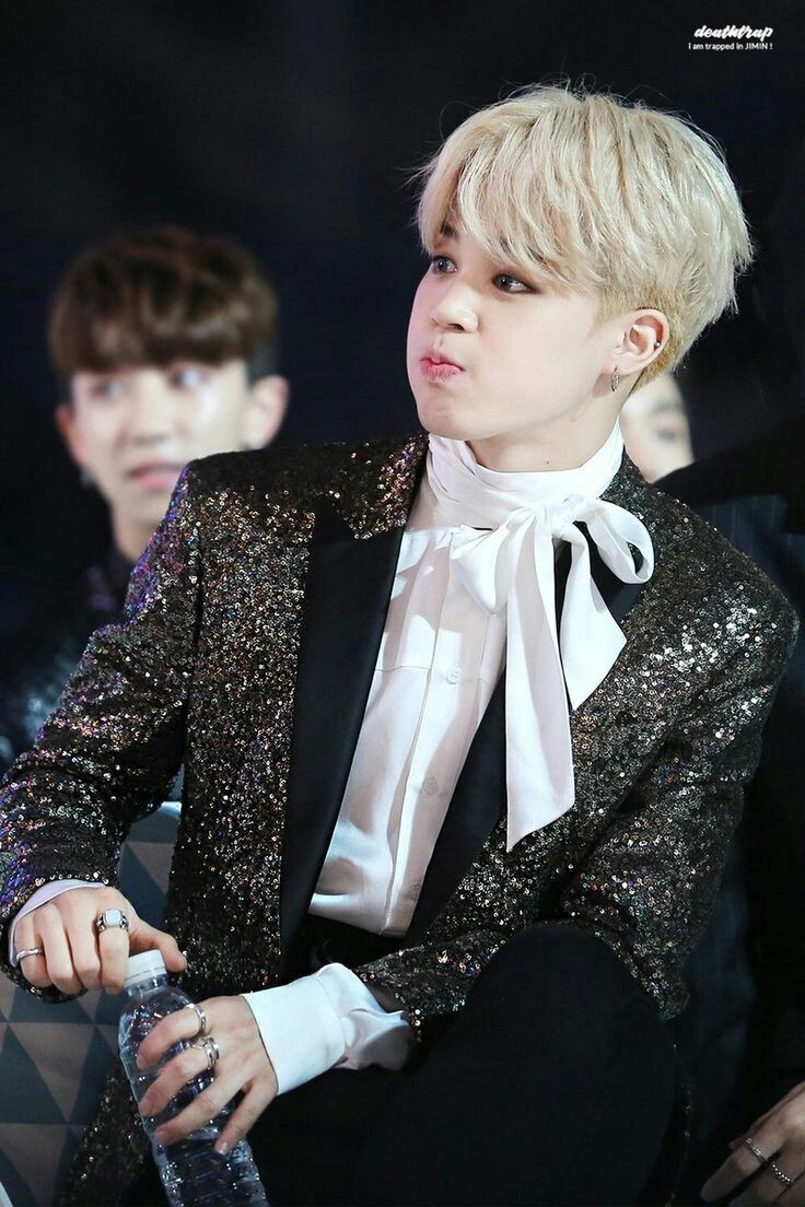 Miinjung3's tweet photo. Venía a recordar #jiminprince #JiminWeLoveYou #jiminpretty #BTSWorldDomination #Btsisperfect https://t.co/1s0ynTRGHS
