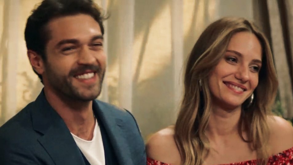 Yanında her dakika Yasemin gibi bir kadın varken Ayşen'e de aşık olunmaz ki #çatıkatıaşk