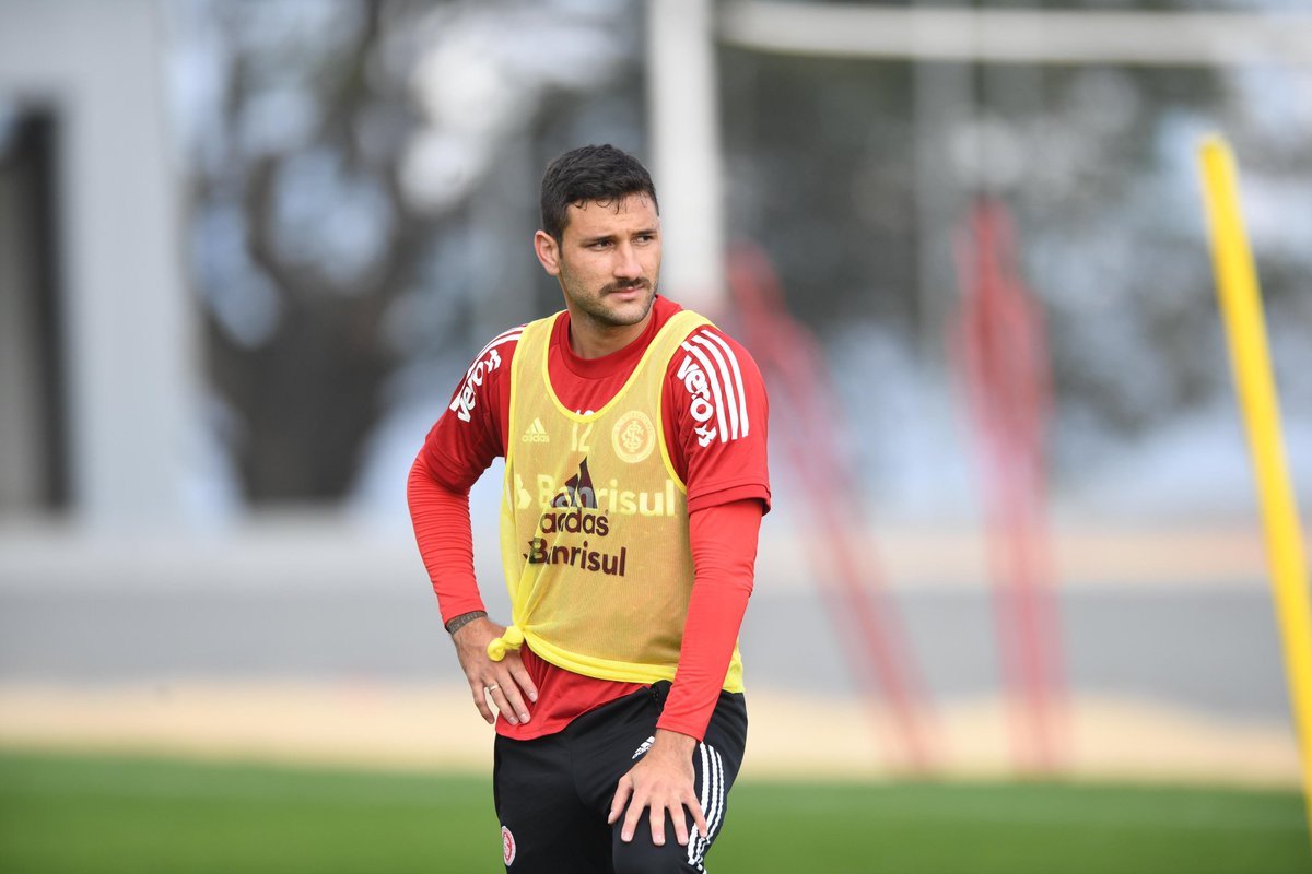glawurosa's tweet photo. ๐ฆ๐น TOP JOGADORES MAIS BONITOS DO INTERNACIONAL ๐ฆ๐น
#9. Gabriel Boschilia (2,1%)
#TOPSCI https://t.co/ss7sX6UUFd