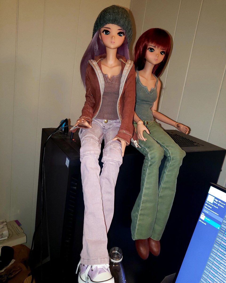 DollBound's tweet photo. Spoiled girl's stuffis here, but the coat might go better with Soleil.
#smartdoll #bjd #vinyldoll #SmartdollDestiny #keepcalmandcarryasmartdoll #dolladventures #dollgames #culturejapan #bjdphotography #vinyllove #bjddoll #dollclothing #dollstuff #dolllife #dolltwins #DannyChoo https://t.co/1ThpaRFSIO