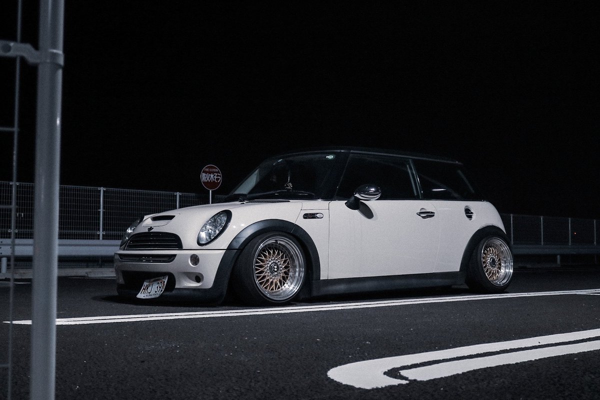 r53_onigiriman's tweet photo. 黒歴史の証拠写真が出てきた
クルマはもう要らんけど楽しかった記憶はずっとありそう、 https://t.co/75HLrpgU5y