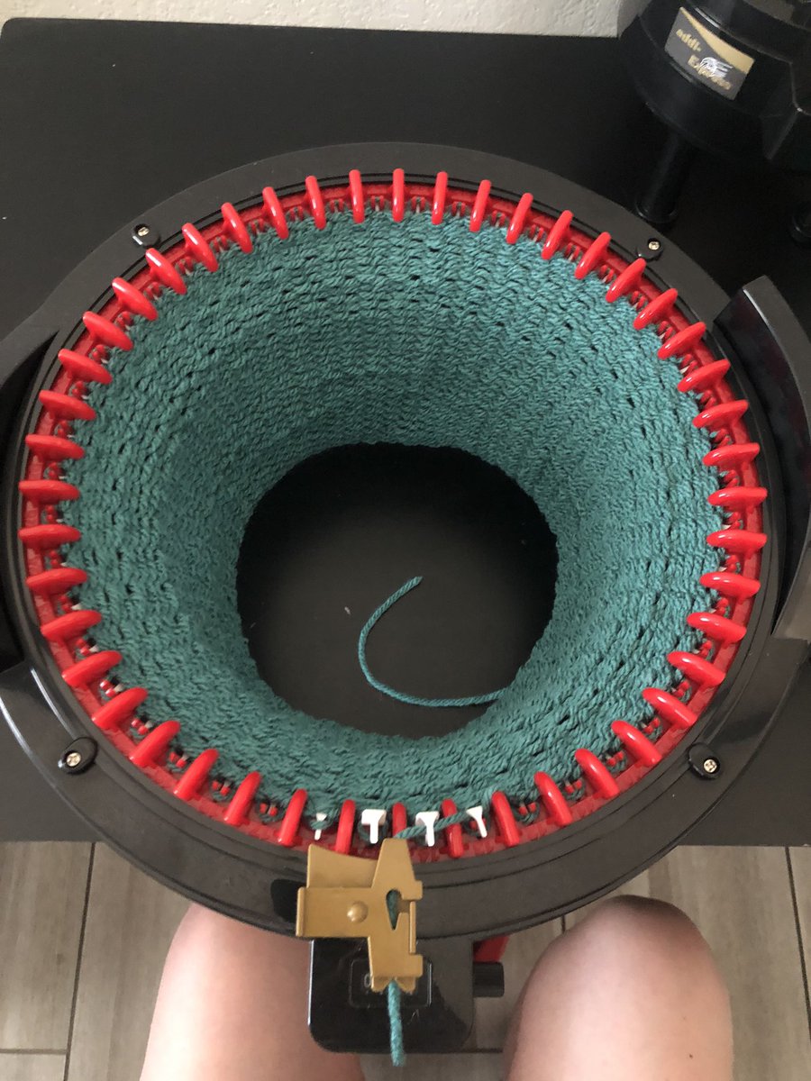 Mrs_Maurizio's tweet photo. This was my first time using my addi-express(King) I just love the way it came out. #AddiExpress #Yarn #Beanie #BeanieWithAPomPom #YarnArt #PomPom #Homemade #HandMade #MadeWithLove #Looming #Knitting #DIY #WorkingWithYourHands #Crafts #YarnBee #YarnCrafts #MadeInAmerica https://t.co/OwRjQp92yn