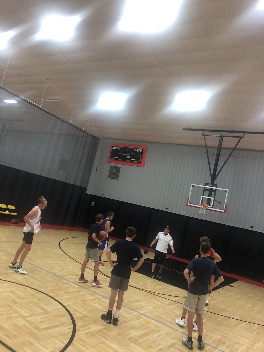 Thursday Night HOOPS with <a href="/tommyweakley/">Tommy Weakley</a>