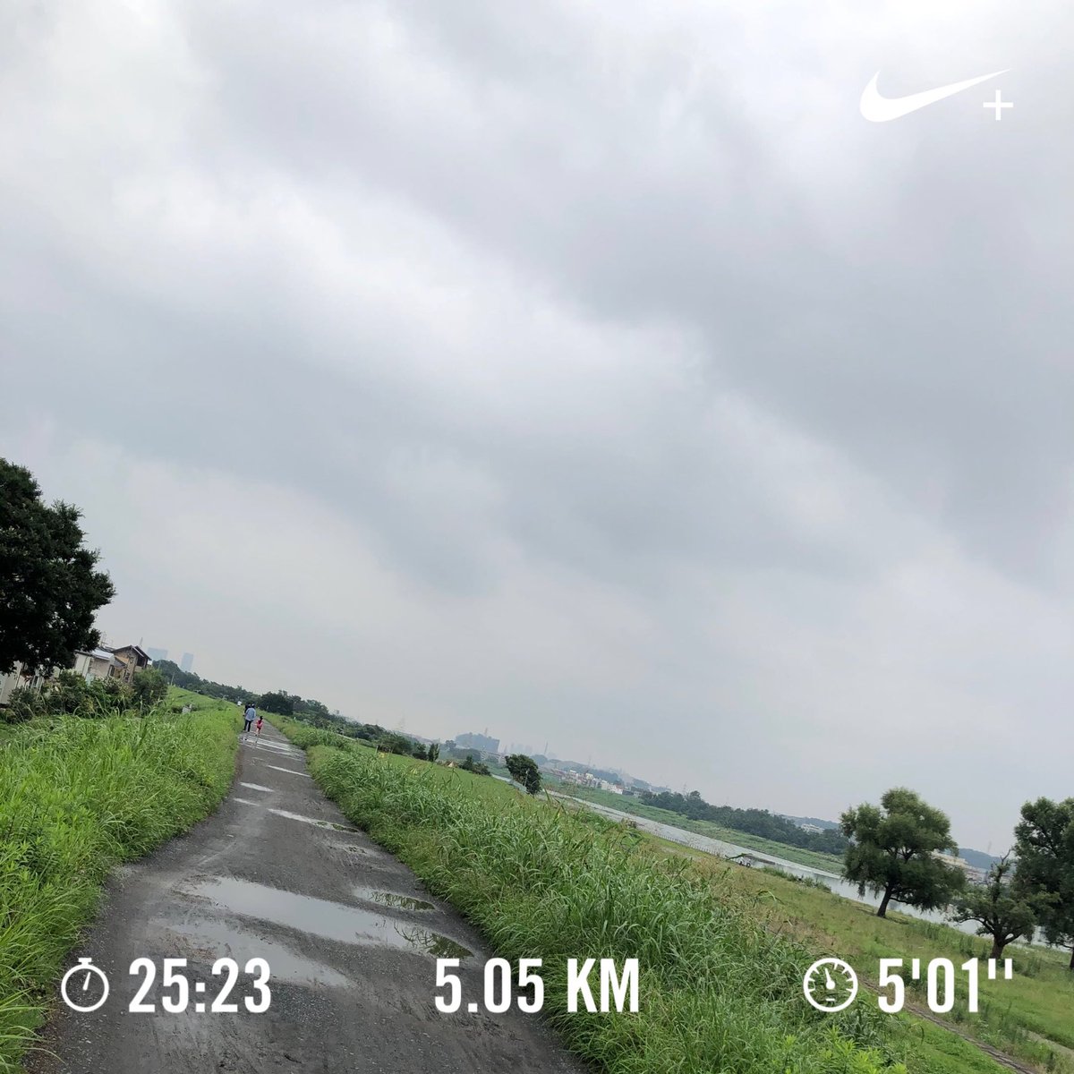 jima0505's tweet photo. 朝run終了🏃♂️🏃♂️🏃♂️
ようやく走れた〜〜
身体なまりまくりだから間違い無く筋肉痛が来るな🤔
#run #BGMは #ケツメイシ #汗だく #デトックス #リフレッシュ #nike #ナイキランクラブ #走る人 #sockdart #workout #runstagram #ジマカメ #nikon #d5300 https://t.co/btDdXOauMw