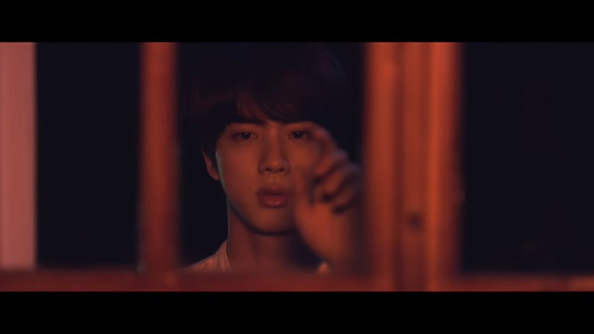 _vangtan7's tweet photo. Va esta nueva nota se relaciona ahora con Euphoria.
El bucle ya reinicio entonces tan sucediendo lo mismos acontecimiento. Uno de ellos es cuando Yoongi se encuentra en el incendio. Cómo todo regreso ahora Jin puede estará presente +
#TheNote2 @BTS_twt https://t.co/OpwJAMtrRh