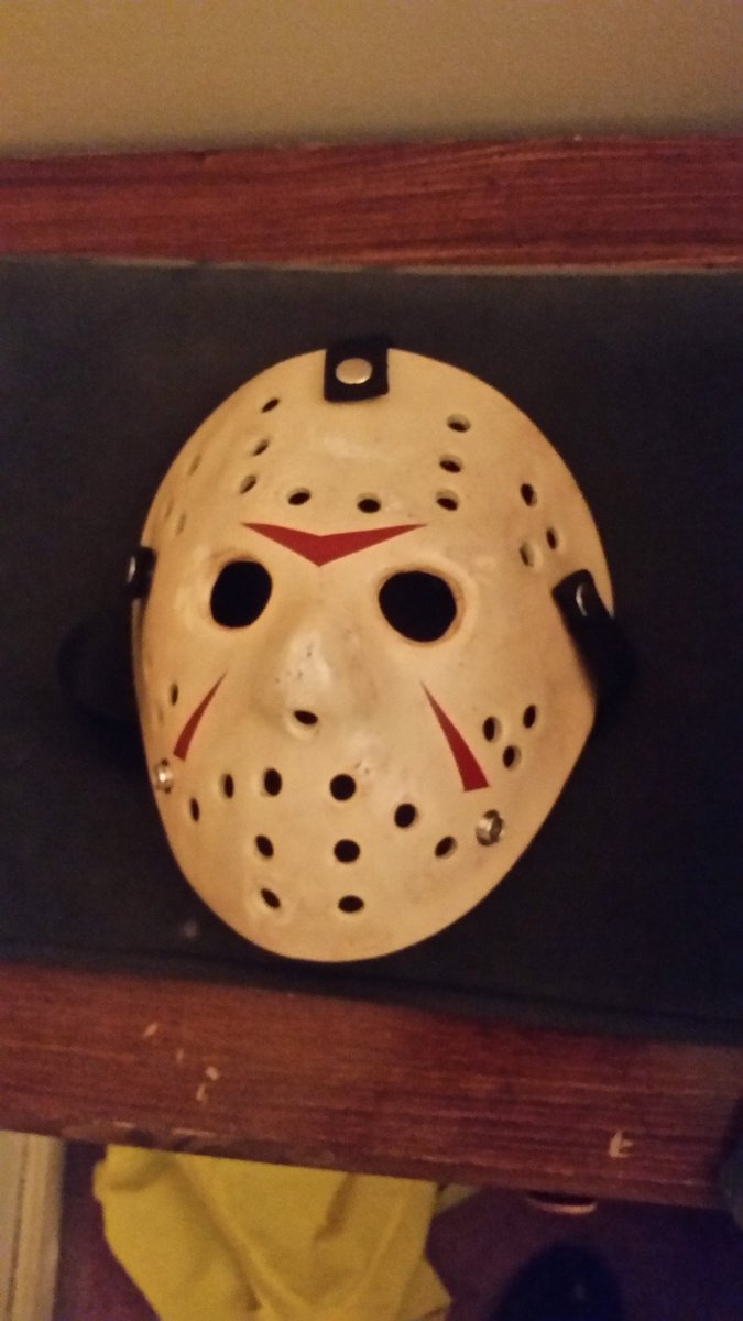 haven_higgins's tweet photo. Hey Horror friends! I haven't been on here in a looooooooong time. But I did aquire something very cool. You are looking at a Friday part 3 Jason mask made from the Screen used mask mold. Its fiberglass. https://t.co/qbGaccfrqU