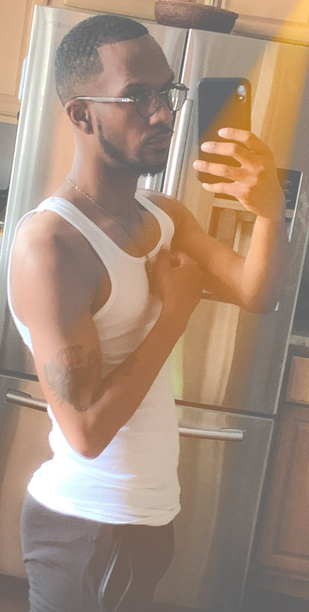 MaalikTure's tweet photo. #Thursbae 🔮 https://t.co/0qJ4bPG7Tv