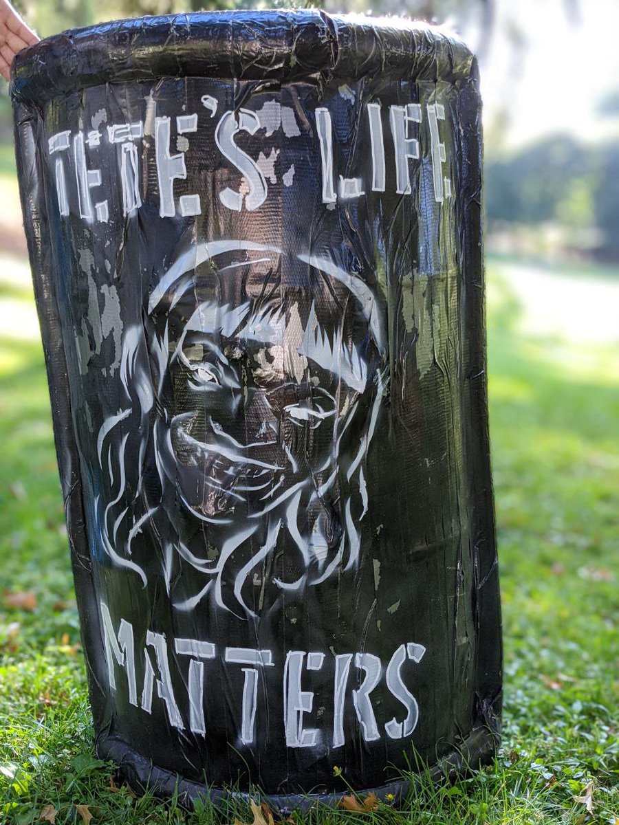 acabghostdad's tweet photo. #SayHerName TeTe Gulley's life matters. Beautiful stencil design from @MadiRussArt https://t.co/XPj66VGl2E