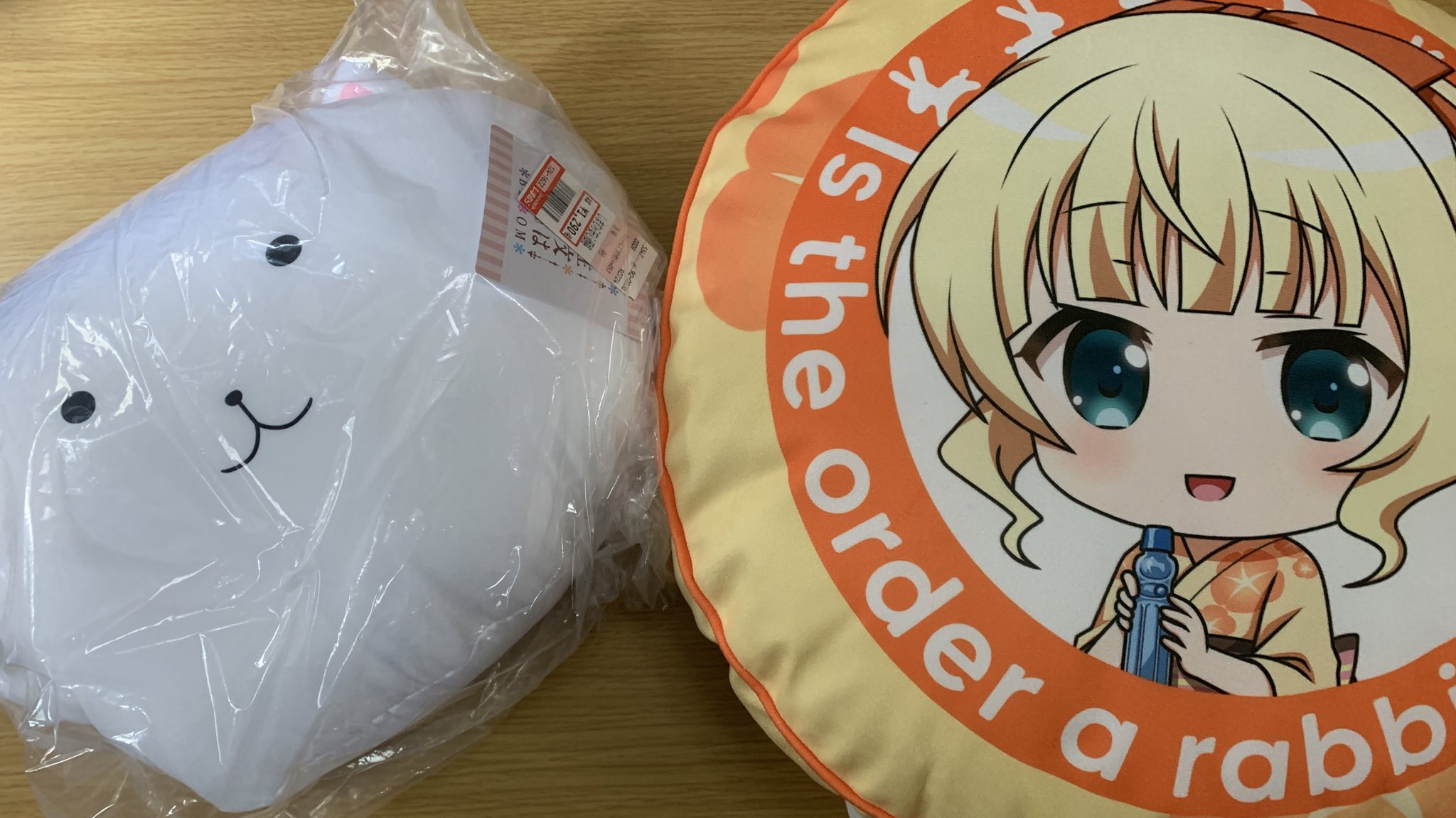 シイナミ Shiinami しまむらごちうさコラボ戦利品紹介 7人集まったまくら 今日からこの枕です シャロ ティッピークッション 可愛すぎるもう一個欲しい 高校生組半袖tシャツ これで0円は安い シャロスリッパ マルチケース 巾着 マルチ シイナミ Shiinami しまむらごちうさコラボ戦利品紹介 7人集まったまくら 今日からこの枕です シャロ ティッピークッション 可愛すぎるもう一個欲しい 高校生組半袖tシャツ これで0円は安い シャロスリッパ マルチケース 巾着 マルチ
