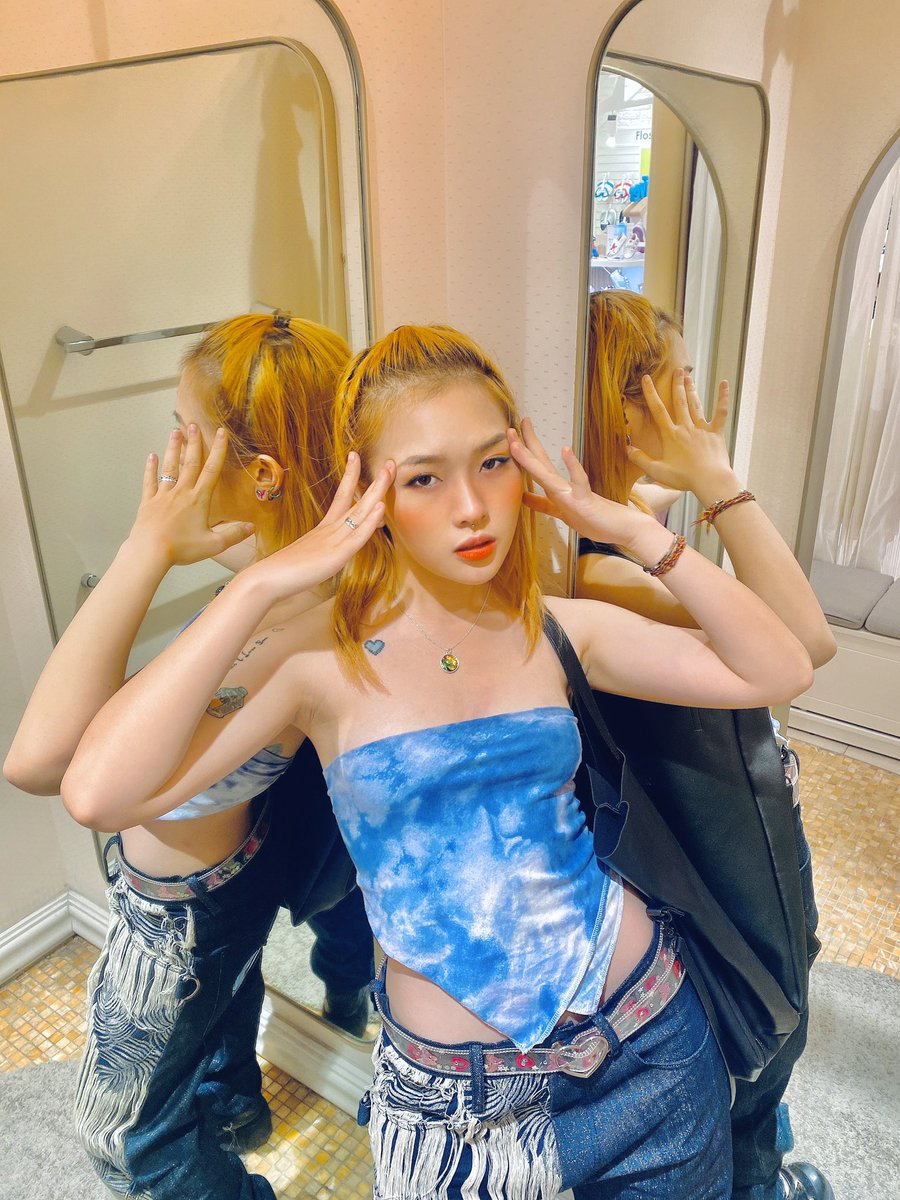 realnavna's tweet photo. Love yourself the way you wish they did ✨ https://t.co/y1FB9VdPiz