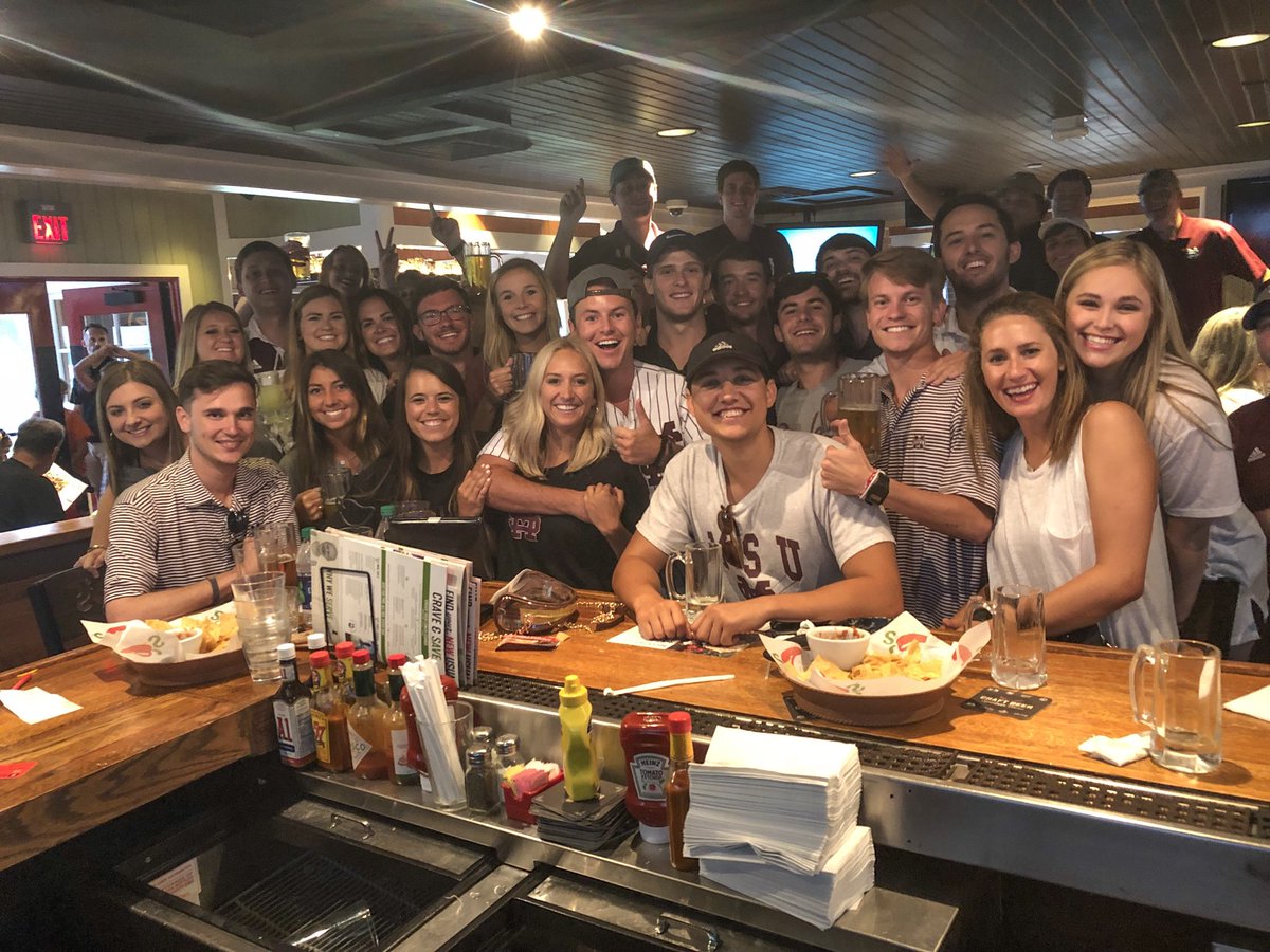 wdrummond17's tweet photo. @Jared_Carrabis Whole squad took over Hawkins field in Nashville for a super regional, plus a rain delay at the Chili’s down the street. Vandy &amp; Mississippi State traded walk-off bombs in the first two games, then an extra inning rubber game to win the series. https://t.co/5nZzBBhNhl