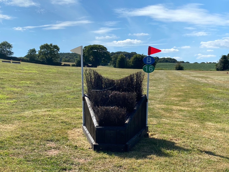 CrossCountryapp's tweet photo. Designer Helen West is challenging the Advanced Intermediate this weekend @BictonArena Two extra skinny triple brushes will test accuracy after the Cottages and the Step https://t.co/Wb4EJwZ0TY @hweventing #eventinglive #ridewithxcapp @BEventing https://t.co/lOP4M5BFeW