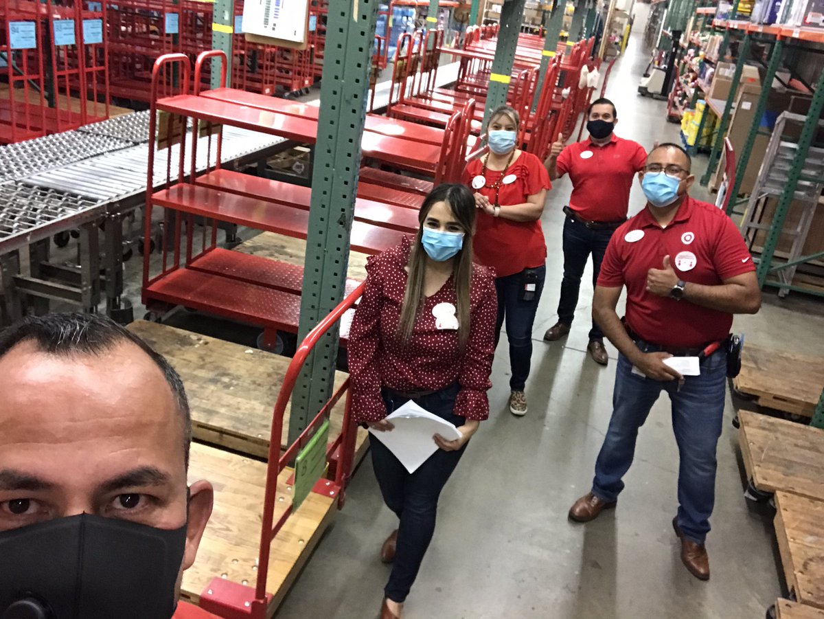 Engaged Teams ✔️ Great Looking Stores ✔️ Joy ✔️ Awesome Leaders 💯 Thank you D305 Team!