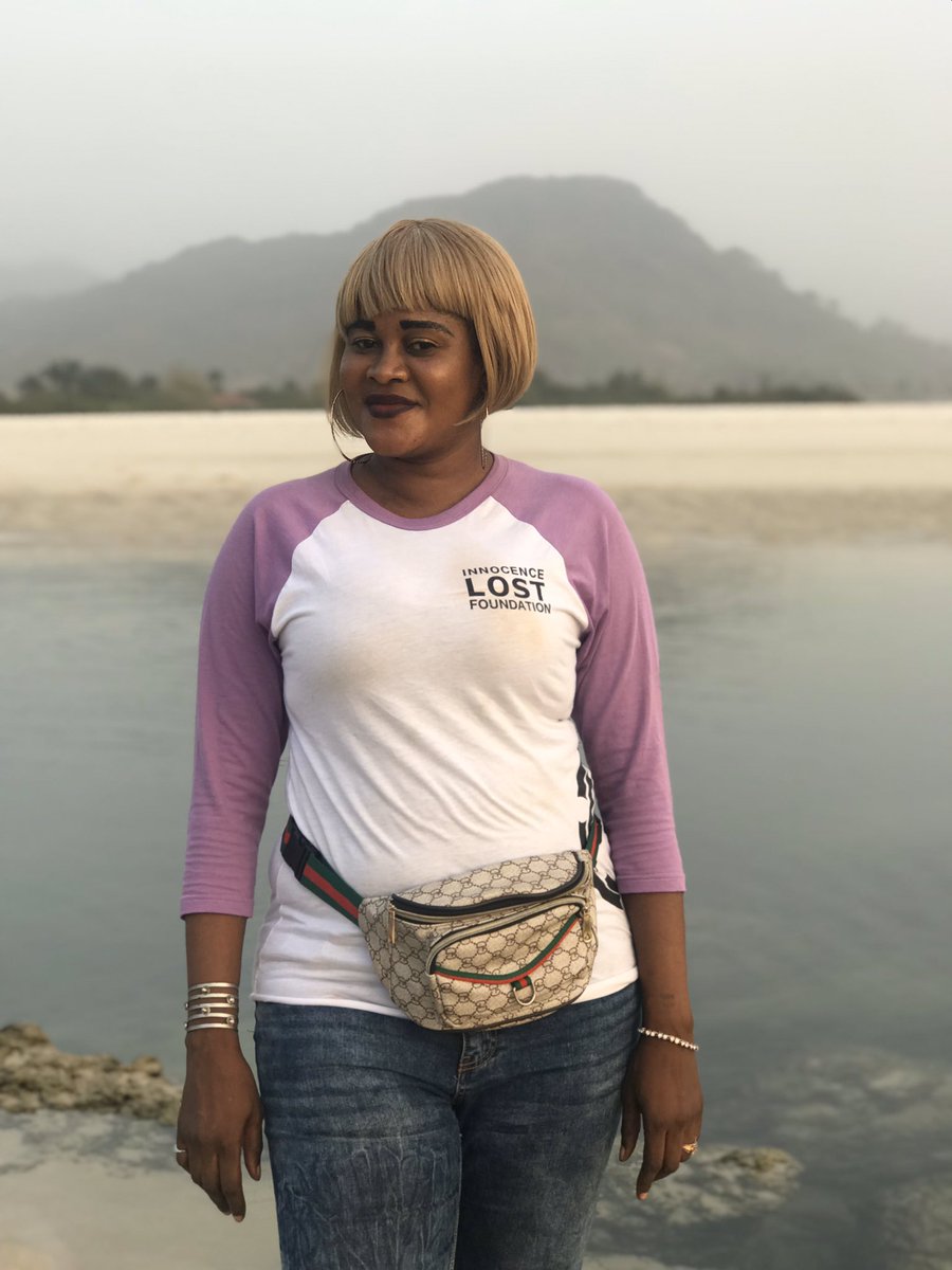 Foundation_IL's tweet photo. Our beautiful sister Hawa modeling for @Foundation_IL in Sierra Leone 💜
https://t.co/w5U57fCiOC

#SierraLeone #Salone #ThisisSierraLeone #MamaAfrica #travel #WestAfrica #love #travelAfrica
#landthatwelove #mamaSalone
#Salonepride #sweetSalone #Freetown #africanpride #beach https://t.co/0DijW2bfTX