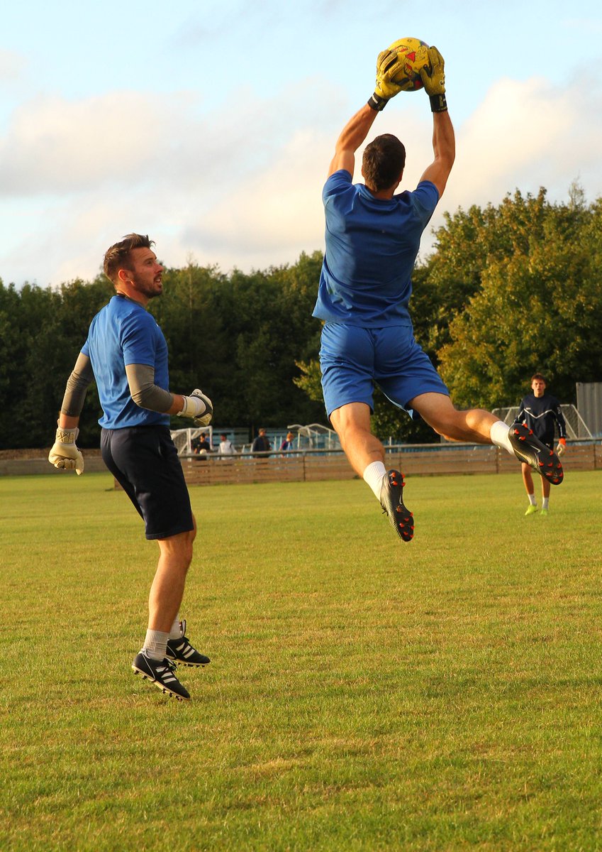 It don't look that bad <a href="/mhorsell/">Martin Horsell</a>  <a href="/SupermarineFC/">Swindon Supermarine</a> @SwindonSuperma1 <a href="/marineboy0125/">twoteamsinswindon</a>
