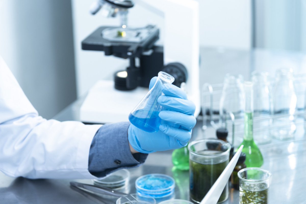 pillaCM's tweet photo. Good news? A vaccine is coming. Bad news? Read what I just published —Vaccine 1.0 Goohttps://link.medium.com/OPrxeF8Fm8 
#CoronaVirus #vaccine #CoronavirusVaccine https://t.co/N0ky2BdE8I