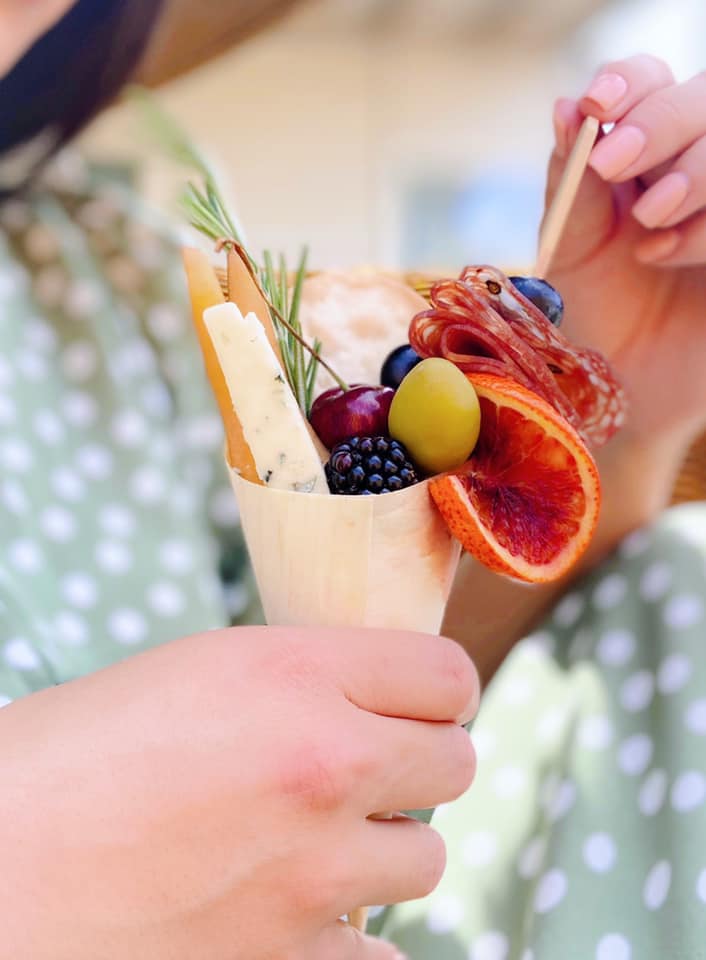 MaddySkye's tweet photo. Instagram-worthy "char-cuties"are handheld versions of charcuterie boards and they're available in San Antonio. STORY ➡️ https://t.co/c7lx4EeQtD @mySA https://t.co/Ihe9u4gR85
