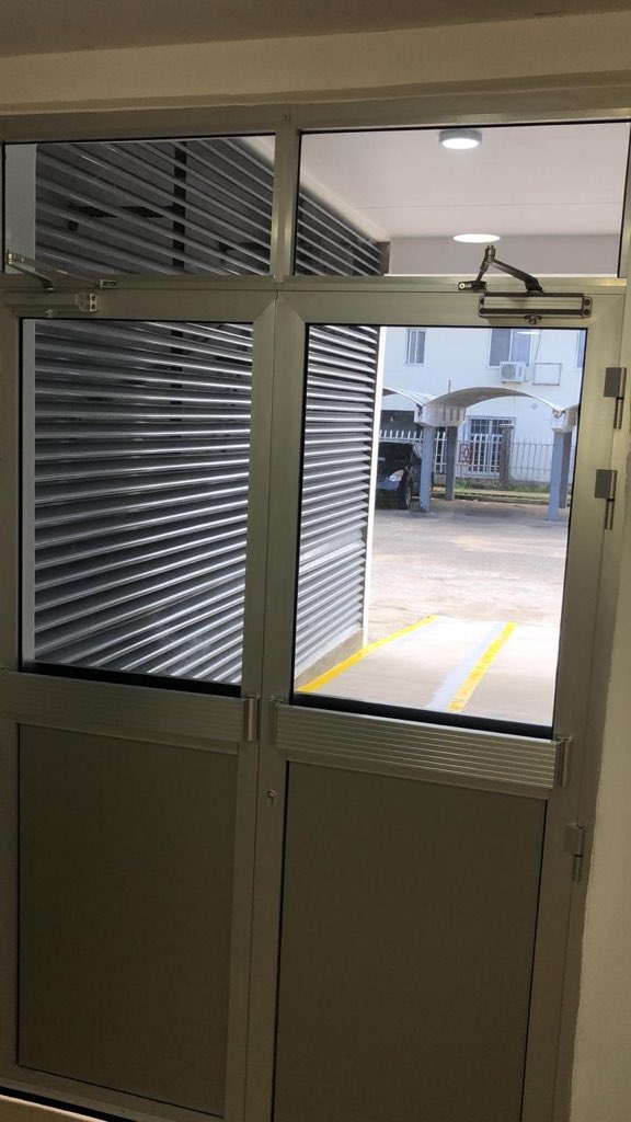 NOCAL__'s tweet photo. ...of the Trauma Unit at John F. Kennedy Memorial Center in Monrovia. (2/2) https://t.co/e9dslGVBrz