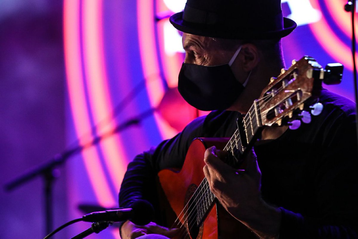 🔝📢Todas as imaxes do impresionante concerto de <a href="/najlashami/">Najla Shami</a> “Ela sabe a sol”, que deu comezo ás 22:00 horas na Praza da #Quintana, na rede social do <a href="/PazodeRaxoi/">Concello de Santiago</a>! 

Velaquí un pequeno adianto 💻📲👇

<a href="/GrupoCPHE/">Ciudades Patrimonio</a> <a href="/Mocidade_Compos/">Mocidade Compostela</a> <a href="/CCultura/">Compostela Cultura</a> <a href="/santiagoturismo/">Turismo de Santiago</a>