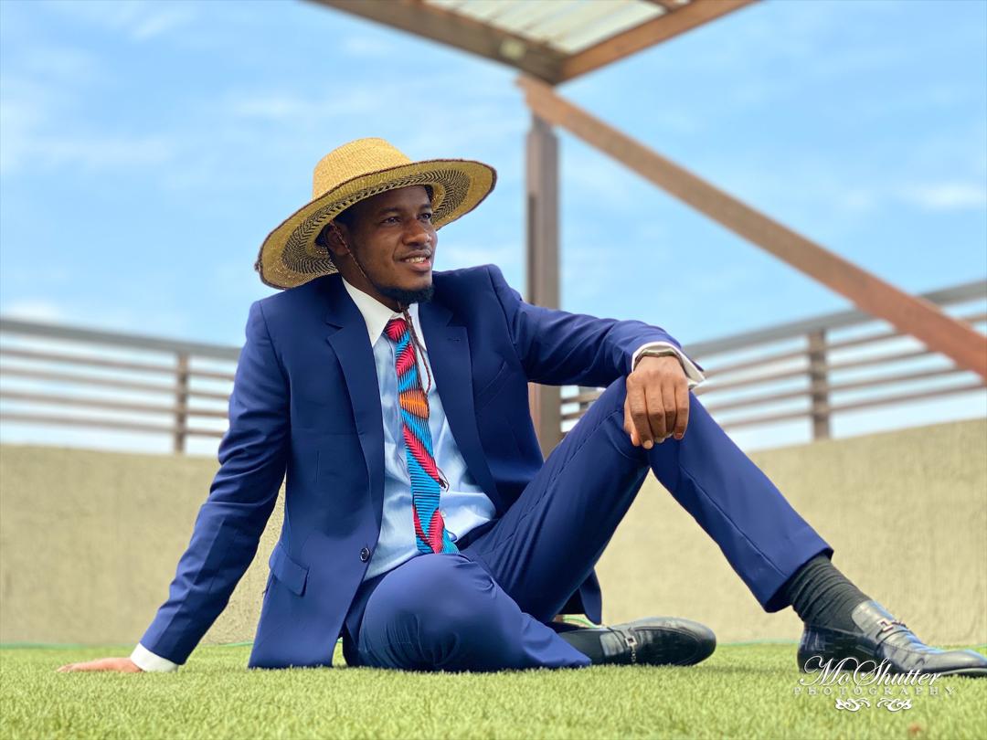UmaruSanda's tweet photo. I'd wanted to publish a book this year to mark my #10YearsAtCiti and name it #CowboyDiaries but I realized aunty Coro wouldn't allow biiiiiig men come to the launch and buy at huge price and make me rich to build my own house. 

Therefore, book launch postponed to after COVID. https://t.co/d38fAvgz5J