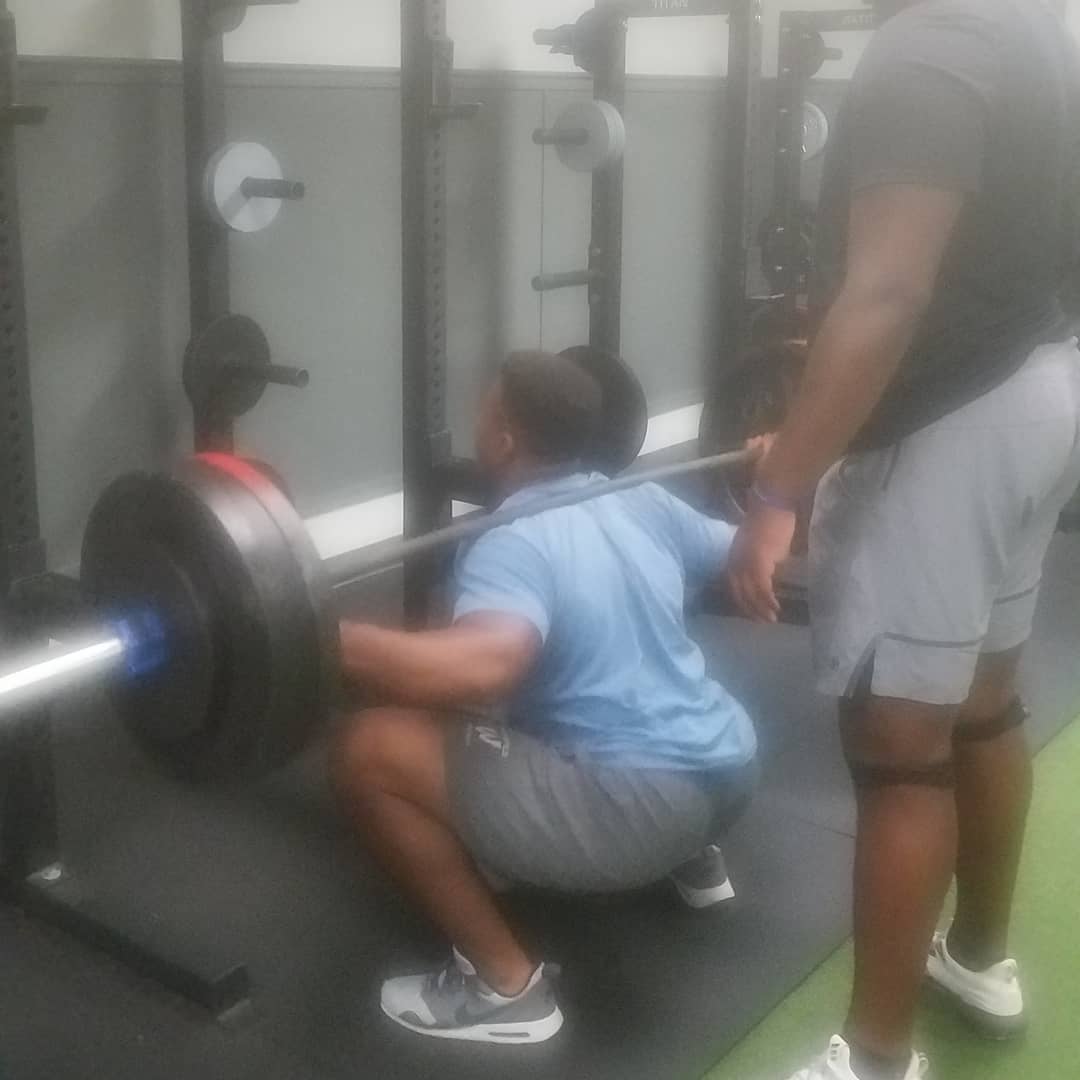 TeamSmitty75's tweet photo. Do you think he has a problem hitting his depth!!! Damn!!! #letgodbegod #fear44 #bulldognation #legnight
@BartonAthletics @CoachBurnetteBC @coachpoohward @VLPStrength
@TdwilsonsrSr @barton_fb https://t.co/8NtF7DvtkT