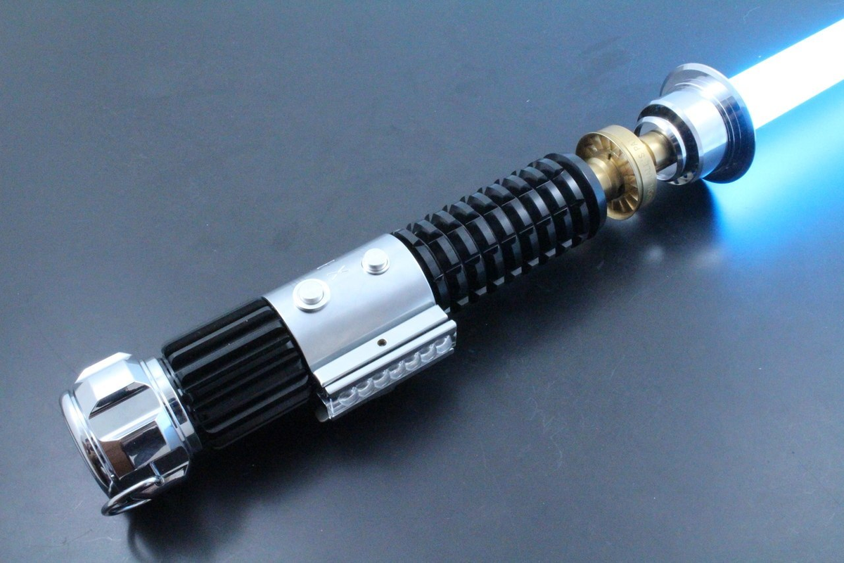 VadersVault's tweet photo. "Hello there." A very small run of our OB4 sabers will be on sale 7/24 at Noon EDT. Equipped with the amazing CFX soundboard, & available in pixel & in hilt. If this is the one you've been waiting for, grab it then! https://t.co/GiSVkgGIlx #ObiWanKenobi #Lightsaber #StarWars https://t.co/kT1pF6X5x5
