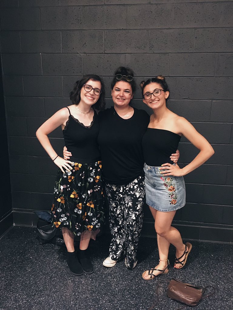 abstractgolden's tweet image. we ready to get ✨sappy✨ i literally formed the majority of my friendships with the help of one direction. i’ve experienced SO much with their influence these past ten years #TenYearsOfOneDirection my best friends 💗💗🥰🥺