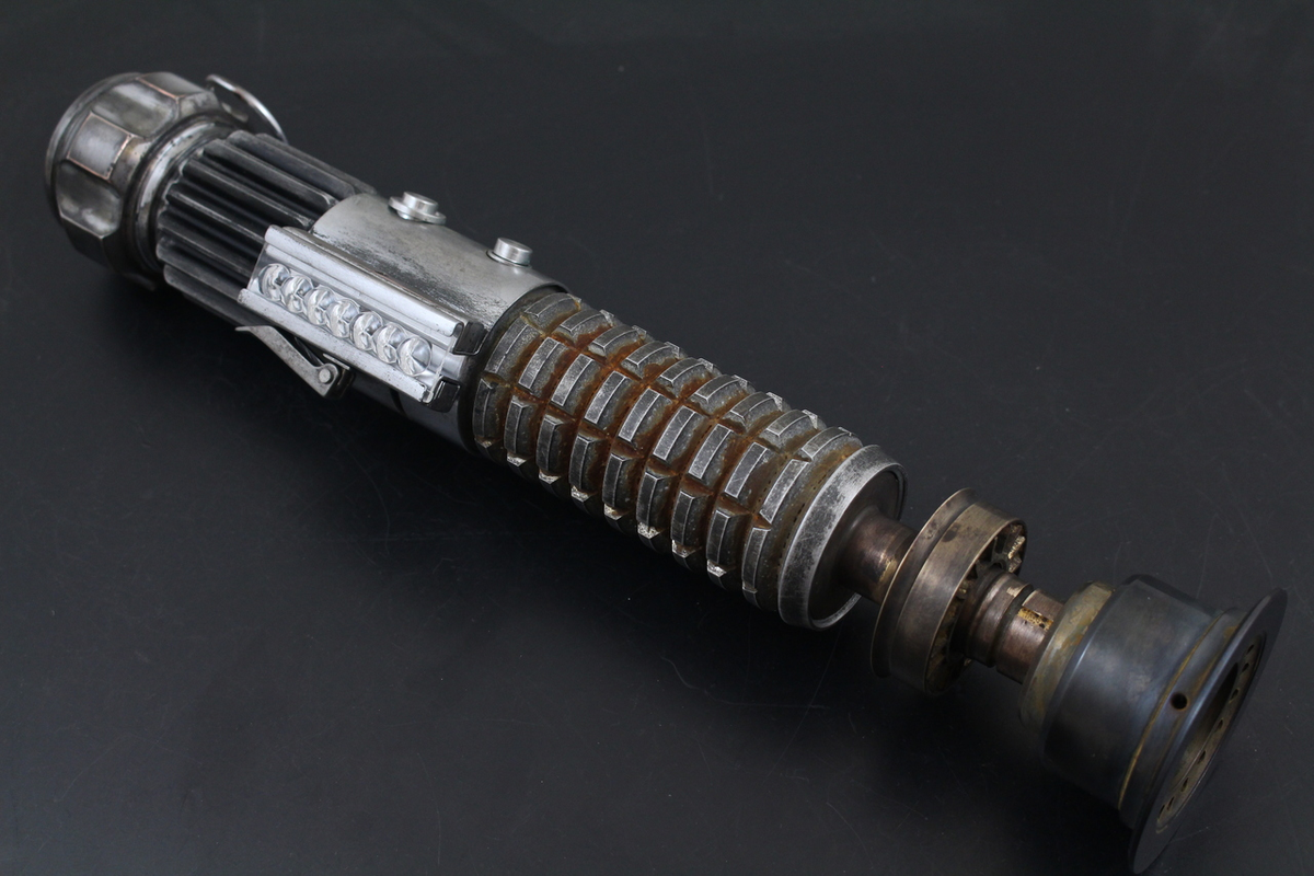 VadersVault's tweet photo. "Hello there." A very small run of our OB4 sabers will be on sale 7/24 at Noon EDT. Equipped with the amazing CFX soundboard, & available in pixel & in hilt. If this is the one you've been waiting for, grab it then! https://t.co/GiSVkgGIlx #ObiWanKenobi #Lightsaber #StarWars https://t.co/kT1pF6X5x5