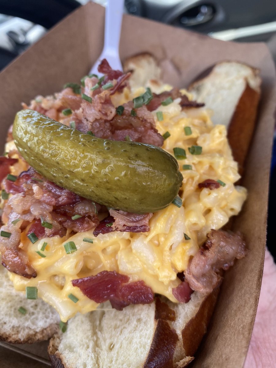 ElJerryLeal's tweet photo. Finally opened the hotdog spot in McAllen ! Check it out when you can “RockNdogz” 📍6700N 23rd St. McAllen, Texas https://t.co/lUThA4kAMb