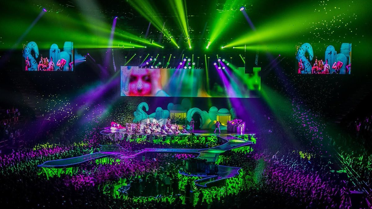 joeymonda's tweet photo. The Chromatica Ball tour was supposed to kick off TONIGHT in Paris 🥺 https://t.co/f5kmJ1LKpK