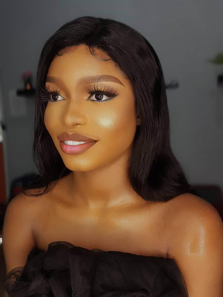 alice_temii's tweet photo. Make up is not a mask, make up is art, Make up is passion. In addy to me. https://t.co/8DtfB6lwRY