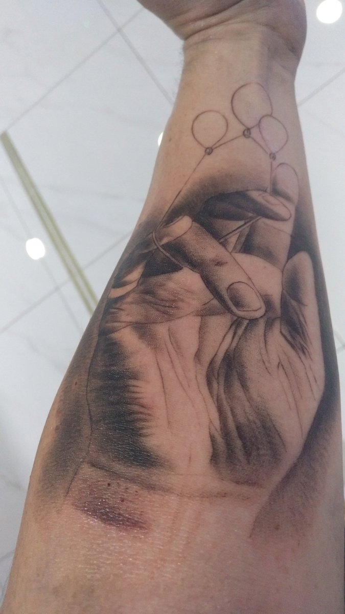 ChikBaronDandy's tweet photo. Os presento la historia de un tattoo en imágenes https://t.co/qIy0xw8pVL