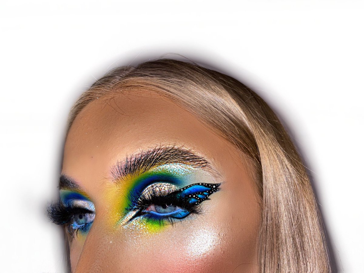 katievicmakeup's tweet photo. 𝔅𝔲𝔱𝔱𝔢𝔯𝔣𝔩𝔶 𝔈𝔣𝔣𝔢𝔠𝔱 🦋

https://t.co/w68AZQO24c

#makeup #makeupartist #MakeupTwitter https://t.co/P2BomcytY1