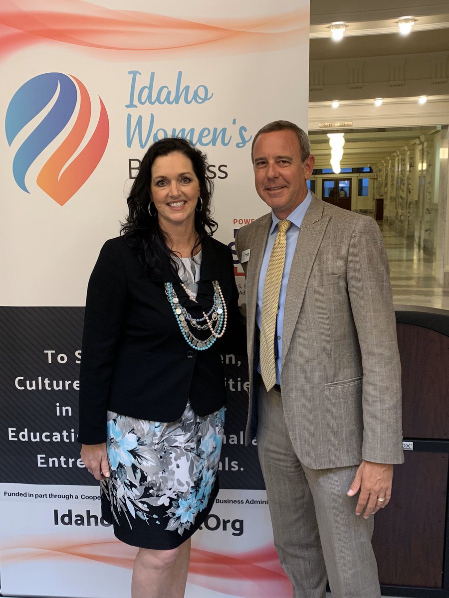 diane_bevan's tweet photo. Congrats Shawn, CEO of Influence @twinfallschamber #IBRevents https://t.co/TeW9DuGWAb
