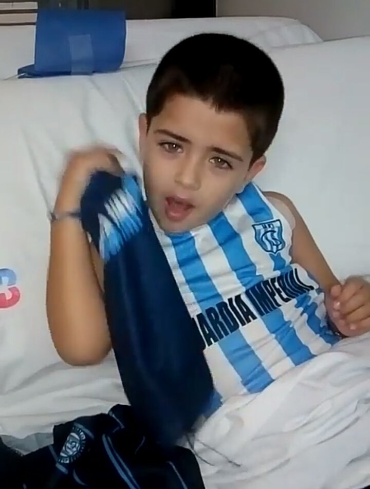 eduarc67's tweet photo. Dante tiene 6 años, fanático de @RacingClub necesita dadores de sangre y plaquetas, está internado en la Fundación Favaloro,
Muchas gracias a todos los que puedan donar,
Díaz Vélez 3973 CABA 
Lunes a viernes 8hs a 18hs.

Info: Norberto Perone https://t.co/ISPJ2qODnb