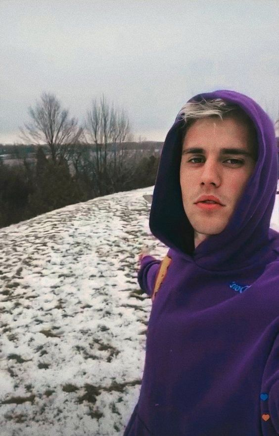 drewchangxs's tweet photo. es que así pasen mil años yo nunca voy a amar a otro artista como amo a este wey 🥺 

BIEBER IS COMING https://t.co/oTX9daDXmF