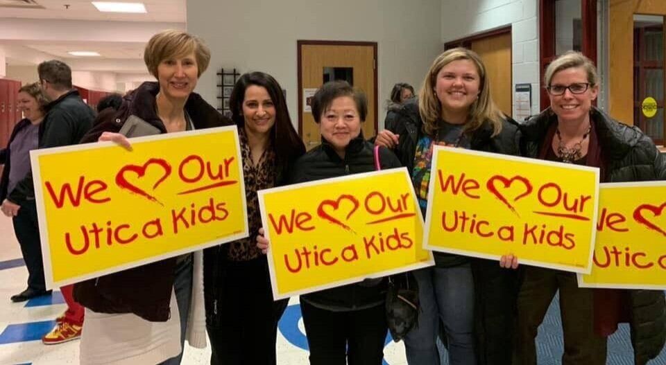 UticaTeachers's tweet photo. Utica Teachers and Utica Community Schools have reached an informal agreement consisting of Utica Teachers being the instructors for online learning rather than a third-party. Read more at https://t.co/nr7EJhDfmX
#uticaproud #UEAProud #WeLoveOurUticaKids https://t.co/f1wweDe39t