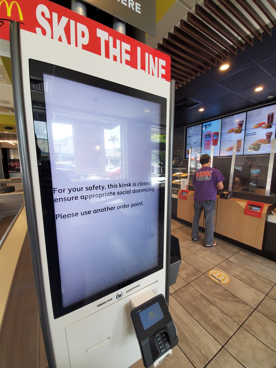 MrmcdoPaul's tweet photo. Allright, who's the @McDonalds genius that decided that shutting down all the ordering kiosks and forcing customers to stand in a line and interact w a live cashier was a step forward in minimizing COVID exposure?  Hate this. https://t.co/WUxtTmdQSc