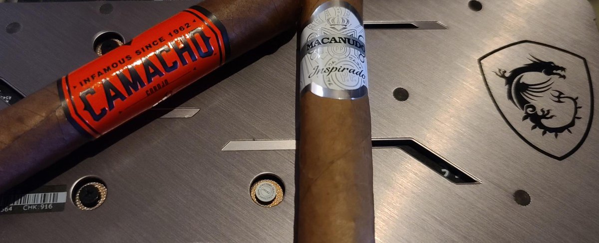 TechtonicLounge's tweet photo. Whats better than #Cigars? A #LiveLounge! Guess what, we have both today so join us in #TheLounge for an amazing #LiveLounge! As always we hope you have a great day and as always, #KeepItSmokey!

https://t.co/9eRvXIc3Nz https://t.co/AlGRZlr0G4