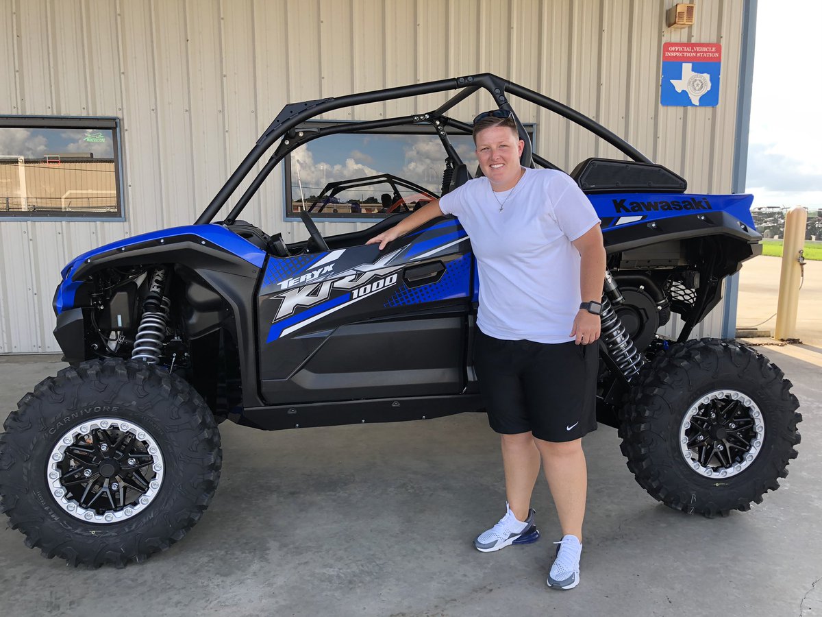 MainlandCycleCe's tweet photo. Repeat customer Staci and her new 2021 KRX 1000. Thank you Staci! We appreciate you buying from us again. #MainlandSoldit #KRX1000 @KawasakiUSA @MainlandCycleCe https://t.co/5soiIRs9LQ