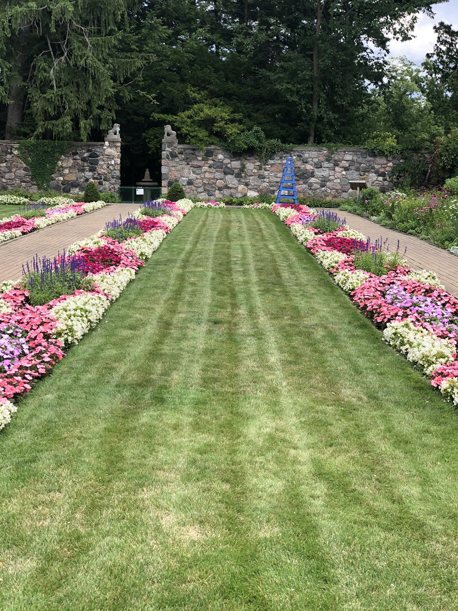 DomDiMarco's tweet photo. 2020 Cranbrook Sunken Gardens, so beautiful! https://t.co/z7trUrltBQ