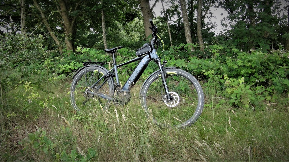 Toine128's tweet photo. Met de fiets wandelroutes in kaart brengen. https://t.co/M8TeKRAhTG