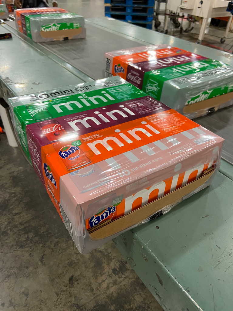 packagingworld's tweet photo. @aptargroup multipack #shrinkwrapper for print-registered film produces @CokeCCBCC Variety Packs: https://t.co/oozPLBIEBo @pacbonded #contractpackaging https://t.co/6kJmhynmOU