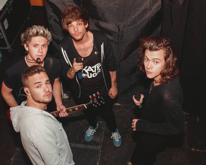 SolInfinities's tweet photo. #Happy10YearsOfOneDirection ❤️❤️❤️❤️❤️ #OneDirection #10YearsOfOneDirection #1D #10YearsOf1D
I LOVE YOU AND I MISS YOU GUYS!!!!! 💖💖💖💖💖🏠
@Louis_Tomlinson @LiamPayne @Harry_Styles @NiallOfficial https://t.co/I9bJcVtMqS