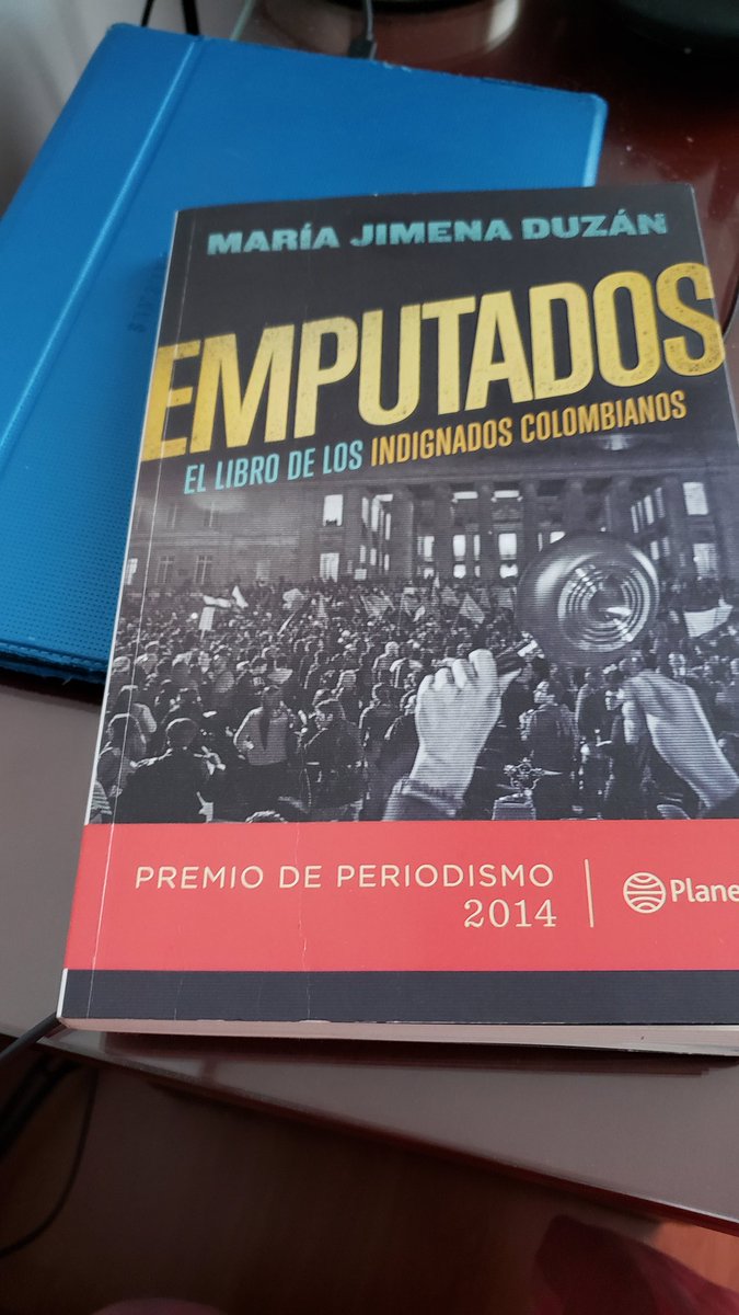 chango1979's tweet photo. #LibroEnLaMesaDeNoche uno viejito que tenía pendiente @MJDuzan #emputados https://t.co/5EtG6OBplb