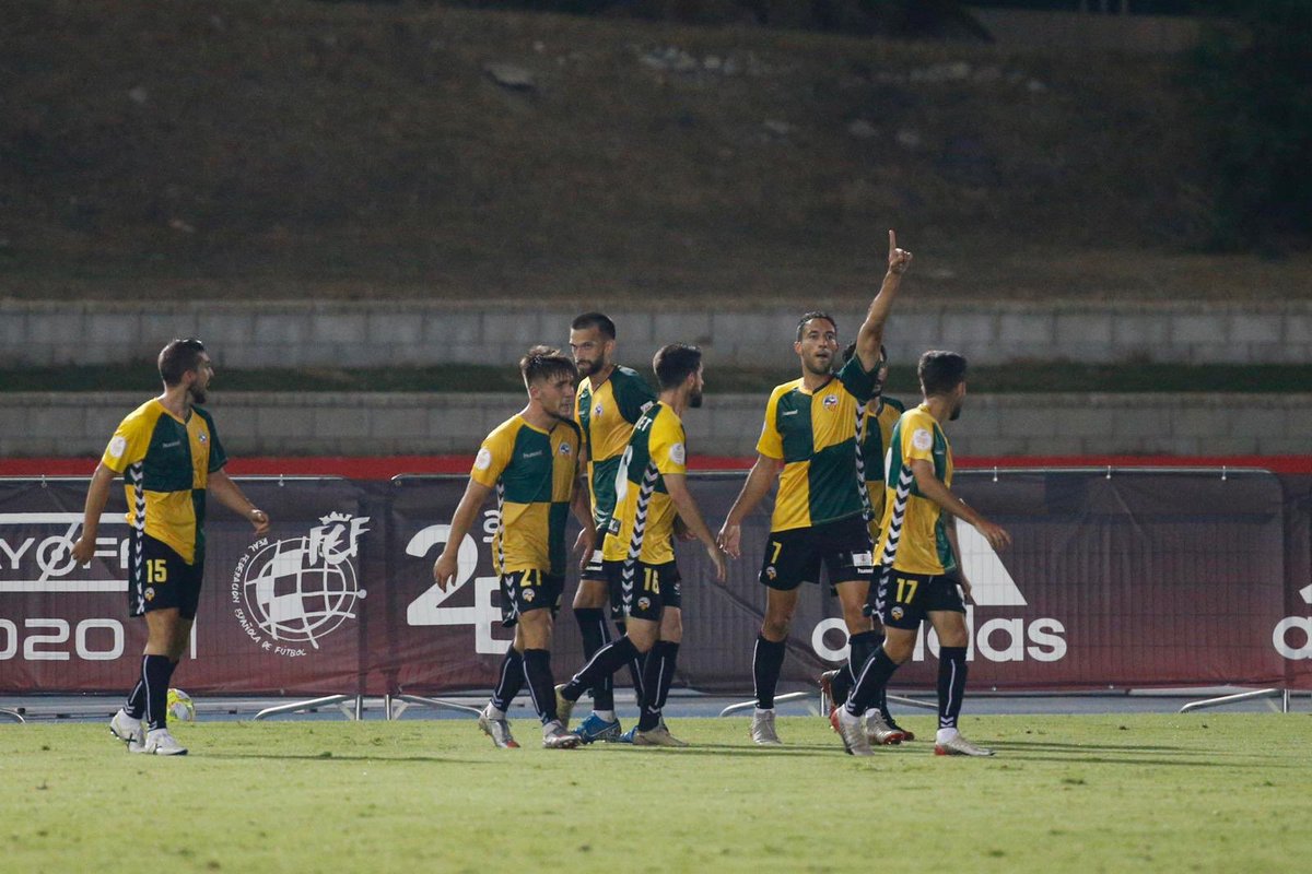 RadioSabadell's tweet photo. ⚽️ Tanda de penals. ATURAAAAAA @ianmackay23!!!! A LA FINAAAAAL!!!!! 

@CyDLeonesa ✅✅✅✅✅✅❌❌
@CESabadell ✅✅✅✅✅✅❌✅

📻 94.6 FM
📱 https://t.co/3gfxpIyXef https://t.co/7W4siOajx5