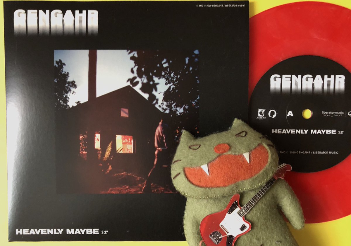 popit1998's tweet photo. GENGAHRの「Heavenly Maybe」7インチ!ディスコ・ファンクでクールに踊れる曲ですが、B面ではアコースティックバージョンで歌声変わらず渋いアレンジに👍
#GENGAHR #FlyingVinyl https://t.co/UNUPbSVZLo